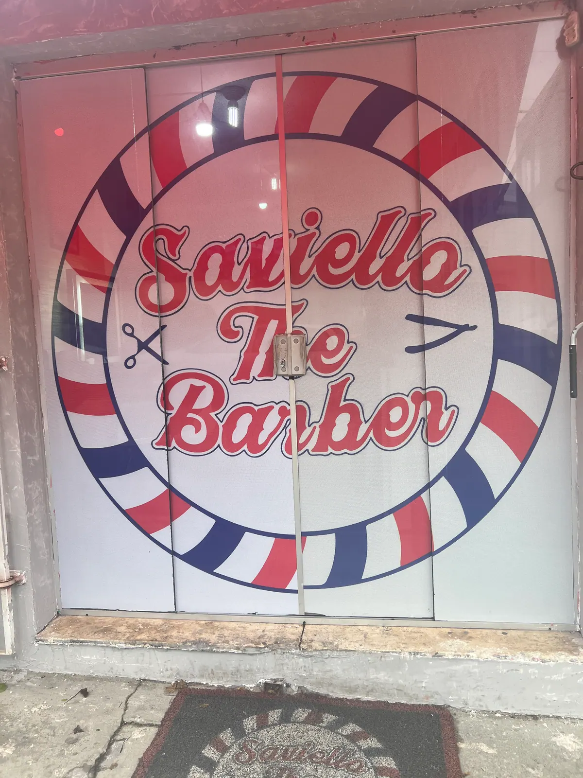 Luminoso circular da barbearia Saviella The Barber — foto 3